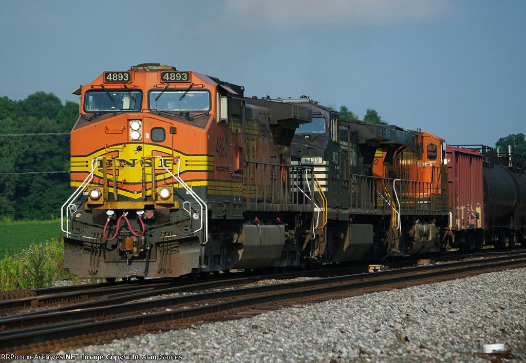 BNSF 4893